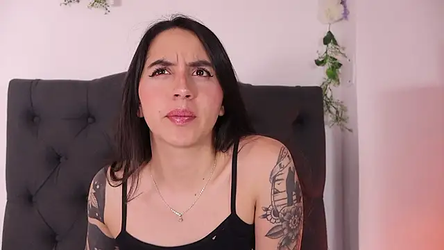 kaylee lee online show from February 2, 2026, 4:33 am