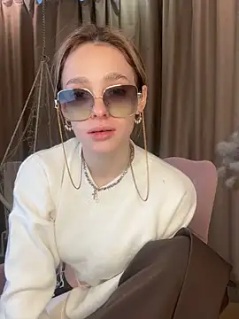 Naomi   Rias online show from September 30, 2025, 1:32 am