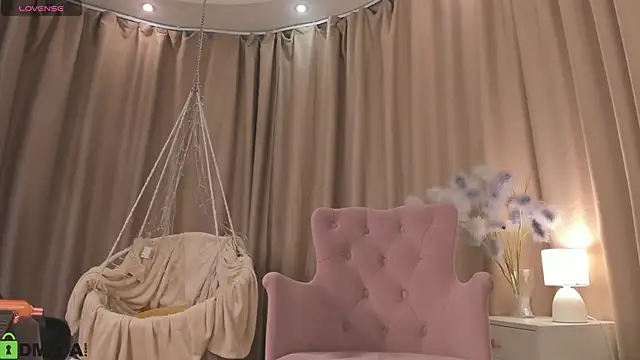 Naomi   Rias online show from October 14, 2025, 12:44 am