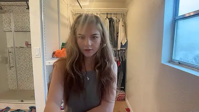 kykybaby4444 online show from March 7, 2026, 5:10 pm