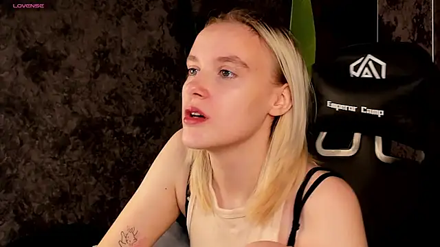 Carolin Miller online show from October 26, 2025, 5:46 am