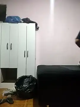 Rafaschuler online show from March 23, 2026, 11:31 pm