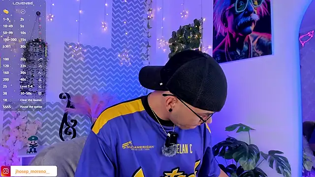 jhosepMoreno online show from April 14, 2026, 12:33 pm