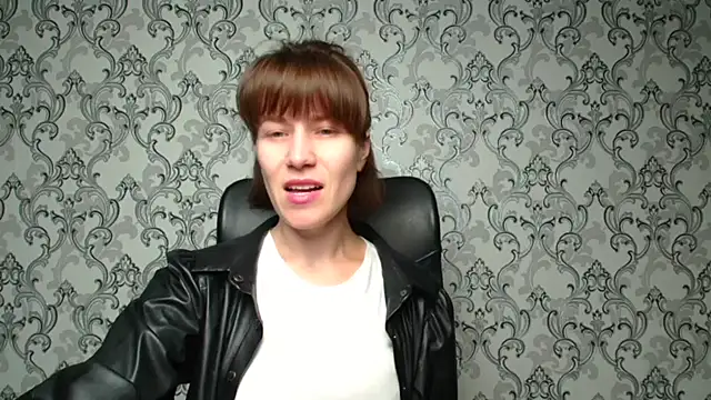 Kelly Kisss online show from September 29, 2025, 10:42 am