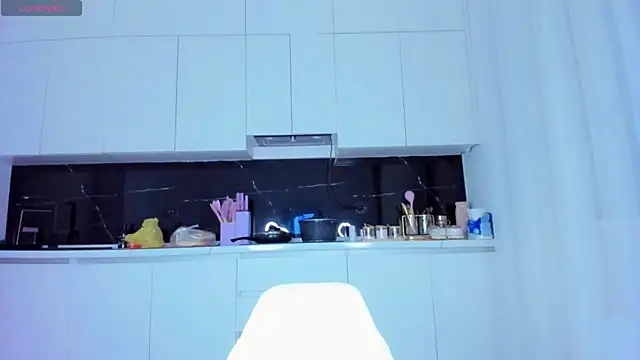 Snapshot of nana_le chatting on November 9, 2025, 1:20 pm nana le online show from November 9, 2025, 1:20 pm