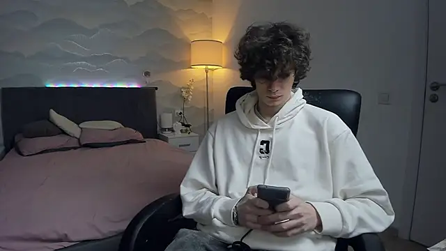 Edvard Blare online show from September 15, 2025, 6:30 pm