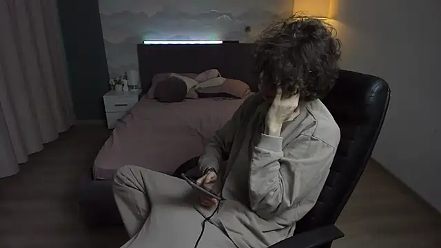 Edvard Blare online show from September 30, 2025, 2:33 pm