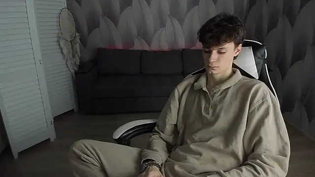 Edvard Blare online show from November 8, 2025, 8:51 pm