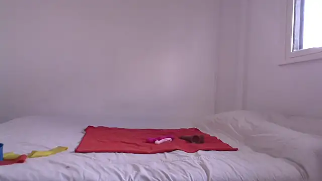 Snapshot of RenataWet chatting on November 17, 2025, 5:52 pm RenataWet online show from November 17, 2025, 5:52 pm