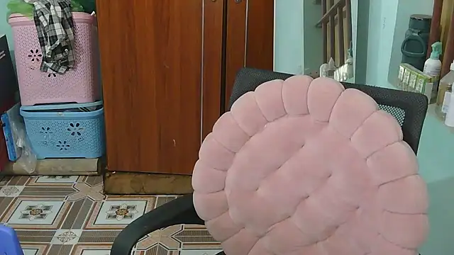 Uhem112 online show from September 26, 2025, 1:09 am