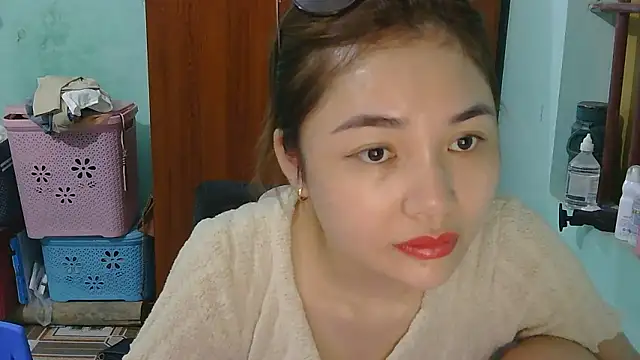 Uhem112 online show from October 15, 2025, 1:22 pm