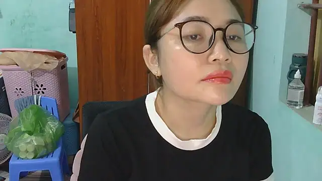 Uhem112 online show from October 20, 2025, 1:11 pm