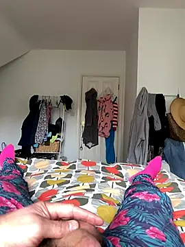 Snapshot of Bourne_606 chatting on October 12, 2025, 1:32 pm Bourne 606 online show from October 12, 2025, 1:32 pm