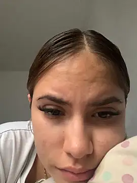 MiiluRosse online show from November 14, 2025, 6:06 pm