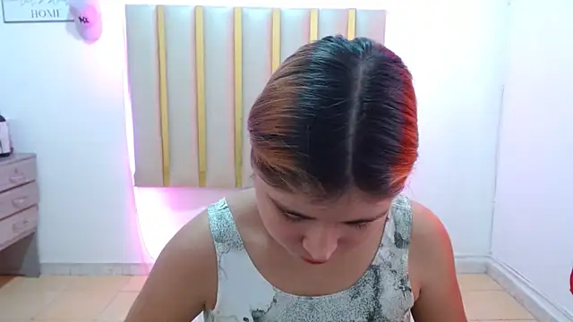 keilicita tonny 18 online show from December 19, 2025, 5:09 pm