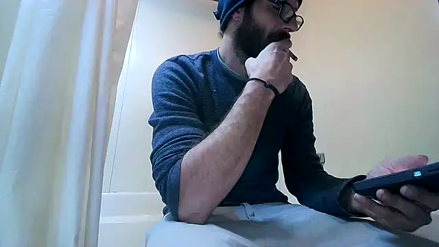 Snapshot of ChristopherMeade chatting on October 17, 2025, 12:01 am ChristopherMeade online show from October 17, 2025, 12:01 am