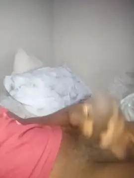 Snapshot of Xitsundzuyo chatting on April 16, 2026, 7:42 am Xitsundzuyo online show from April 16, 2026, 7:42 am