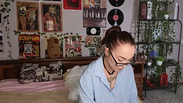 Snapshot of OdetteBiddy chatting on November 14, 2025, 8:07 pm OdetteBiddy online show from November 14, 2025, 8:07 pm