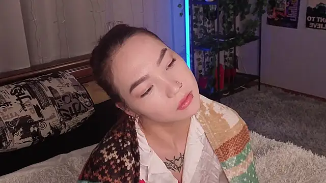 Snapshot of OdetteBiddy chatting on December 17, 2025, 8:15 pm OdetteBiddy online show from December 17, 2025, 8:15 pm