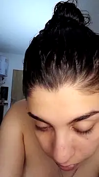 Snapshot of VioletaZein chatting on November 15, 2025, 4:32 am VioletaZein online show from November 15, 2025, 4:32 am