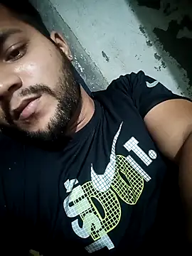 Kartikkartik8595 online show from November 19, 2025, 7:25 pm