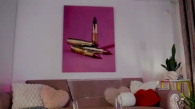 oliviathea online show from April 1, 2026, 9:12 pm