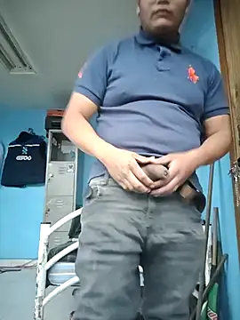 Snapshot of Teddybrocshow0011 chatting on November 1, 2025, 10:45 pm Teddybrocshow0011 online show from November 1, 2025, 10:45 pm