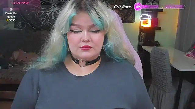 Snapshot of _CandyM1lky_ chatting on November 11, 2025, 6:46 am CandyM1lky online show from November 11, 2025, 6:46 am