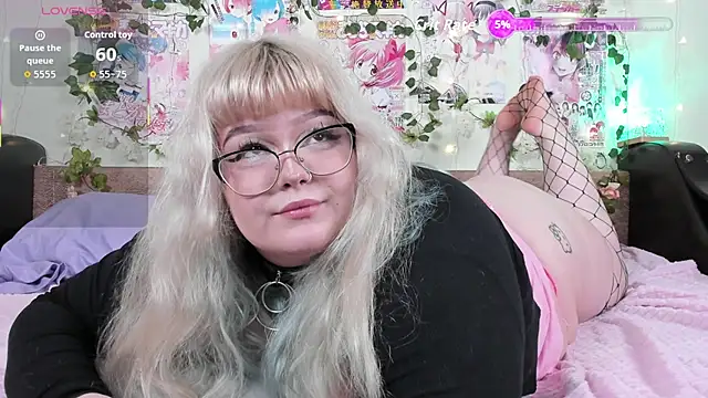  CandyM1lky  online show from March 8, 2026, 7:45 am