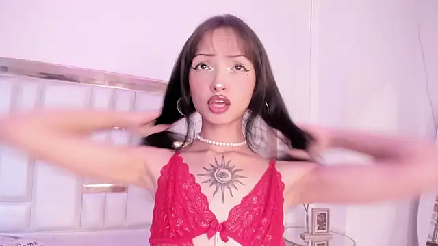 Snapshot of MaddieStark chatting on November 3, 2025, 4:52 pm MaddieStark online show from November 3, 2025, 4:52 pm