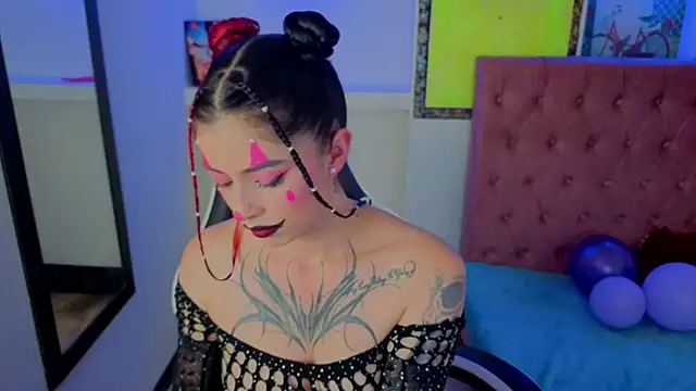 Snapshot of _lucia_21 chatting on October 20, 2025, 8:42 pm lucia 21 online show from October 20, 2025, 8:42 pm