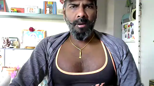 frenchblackc31 online show from February 6, 2026, 11:46 am