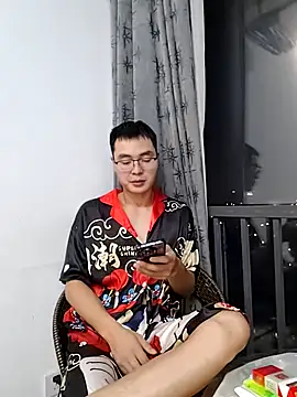 defgghj online show from September 30, 2025, 3:39 pm