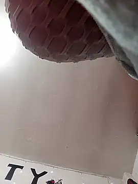 Snapshot of dirty_lady17 chatting on March 22, 2026, 2:37 am dirty lady17 online show from March 22, 2026, 2:37 am