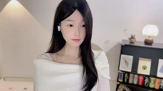 Snapshot of Onechestnut chatting on December 20, 2025, 1:07 pm Onechestnut online show from December 20, 2025, 1:07 pm