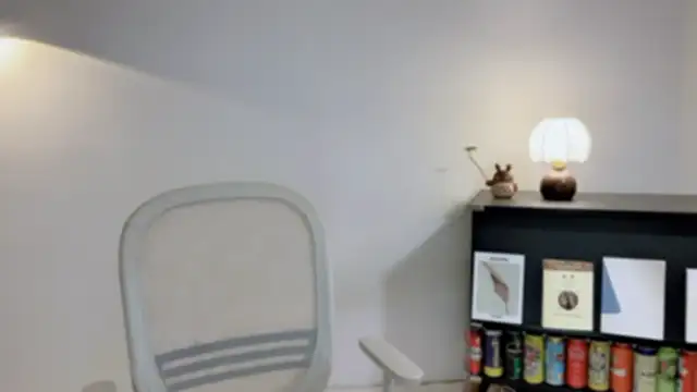 Snapshot of Onechestnut chatting on April 4, 2026, 4:44 am Onechestnut online show from April 4, 2026, 4:44 am