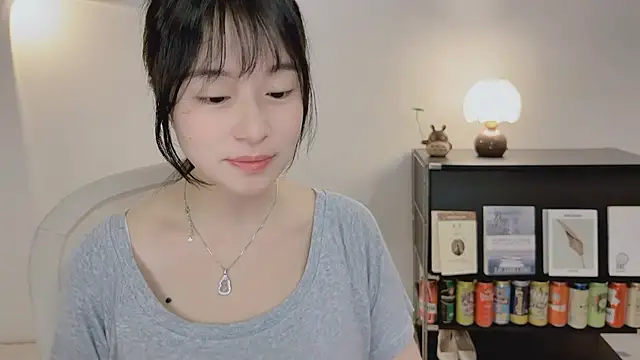 Onechestnut online show from May 23, 2026, 5:12 am