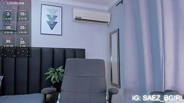 Snapshot of BarbieGirl_xx chatting on October 24, 2025, 4:09 am BarbieGirl xx online show from October 24, 2025, 4:09 am