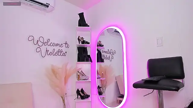 violetta pretty online show from March 10, 2026, 8:14 pm