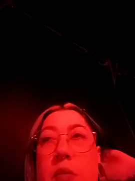 Dulcedeanis online show from October 24, 2025, 4:42 am