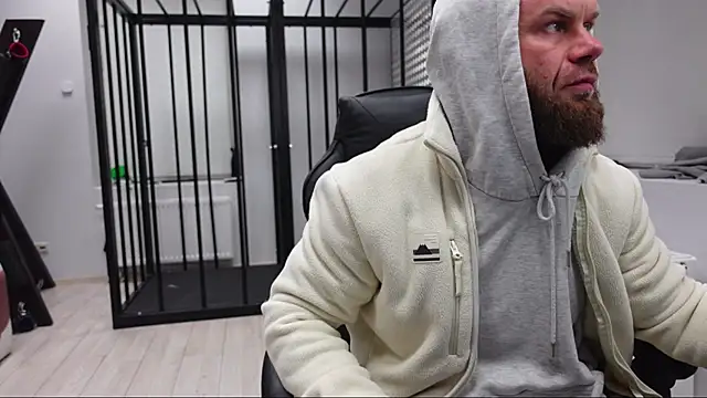 Snapshot of Stewart_Barnz chatting on October 10, 2025, 2:21 am Stewart Barnz online show from October 10, 2025, 2:21 am