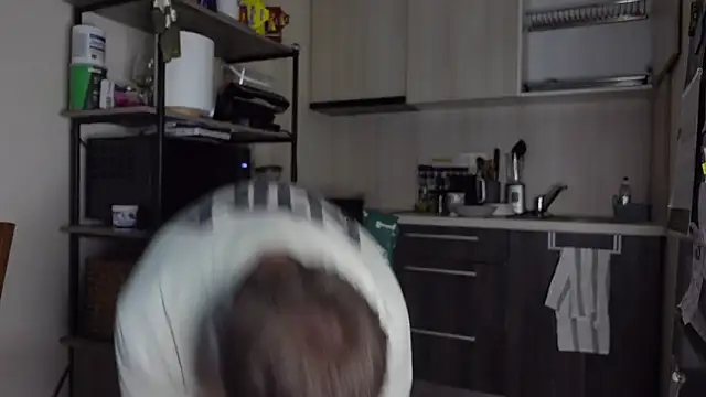 Snapshot of Stewart_Barnz chatting on November 10, 2025, 9:36 pm Stewart Barnz online show from November 10, 2025, 9:36 pm