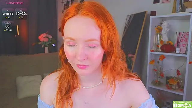 JoyceJones online show from November 6, 2025, 8:10 pm