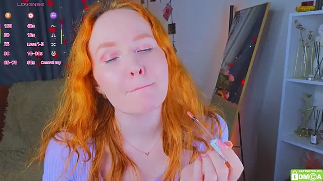 JoyceJones online show from June 9, 2026, 8:09 pm