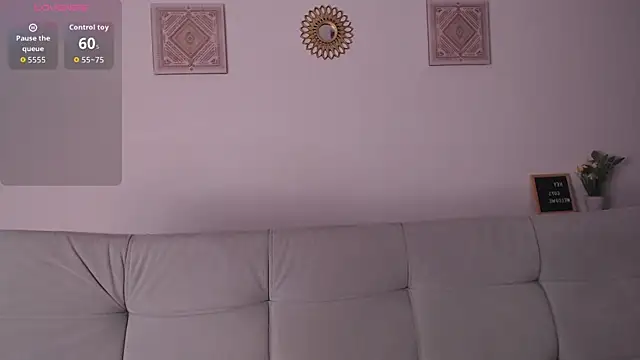 Samanta Monroe online show from October 13, 2025, 5:02 pm