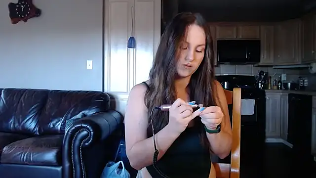 Blueeyedzaya  online show from November 10, 2025, 2:05 pm