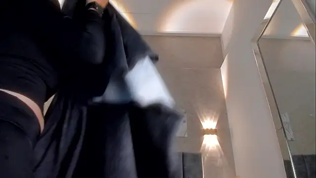 Lunaa bellaa online show from February 20, 2026, 7:36 pm