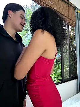 Snapshot of Rose-andres chatting on October 22, 2025, 9:14 pm Rose-andres online show from October 22, 2025, 9:14 pm