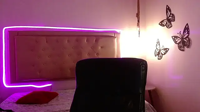 tulunaroja online show from October 20, 2025, 8:31 pm