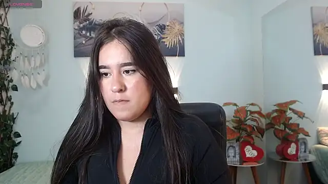 tulunaroja online show from November 5, 2025, 7:36 pm